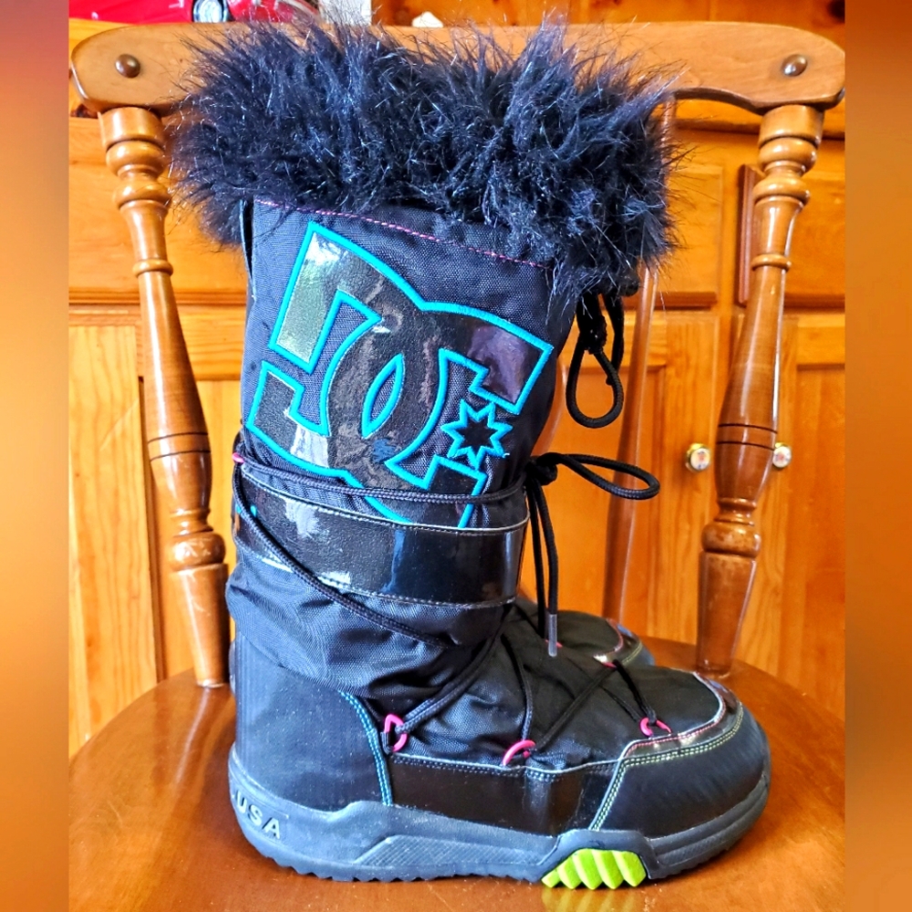 💙💖💚DC Chalet Winter Snow Boots Large💕💙💚 - Picture 2 of 6